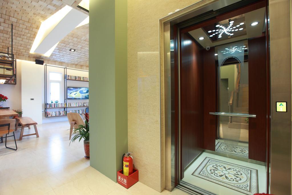 坡岸邊民宿 Hualien City Exterior foto